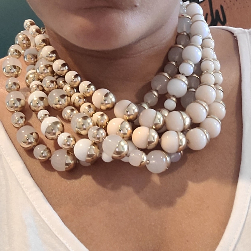 Pink and white pearl like necklace